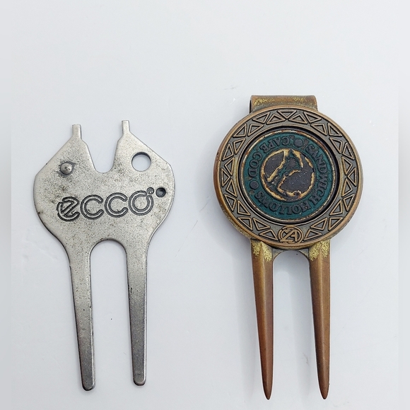 Bundle Vtg ECCO Diviot Tool and Spike Tool and Cape Cod‎ Sandwich Hollows Divot - Picture 1 of 6